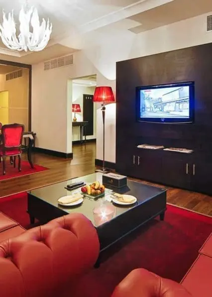 Mangrove Hotel Suite