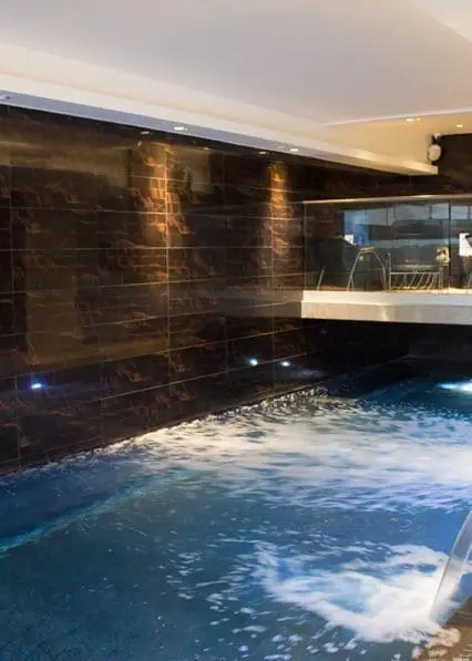 سبا في منتجع وسبا دبل تري باي هيلتون جزيرة المرجان