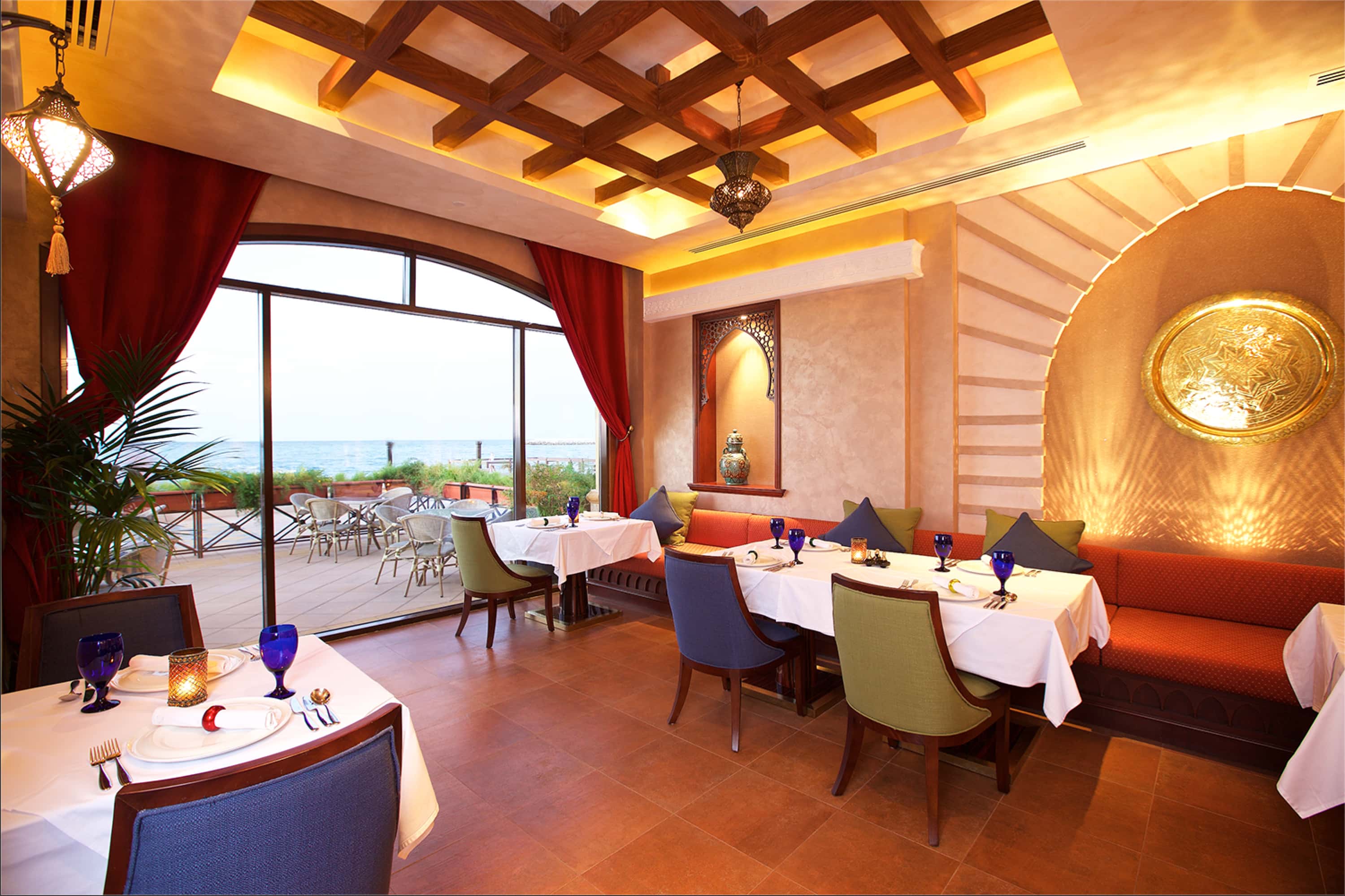Marjan Island Resort & Spa Managed by Accor Hotels - Dinning