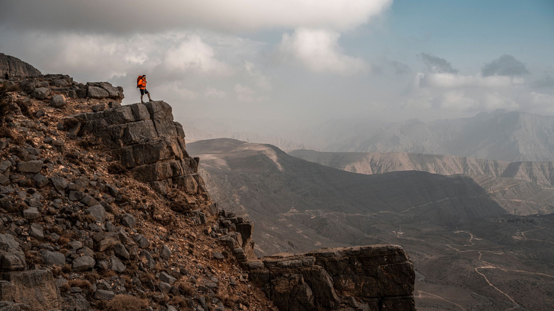 Experience The Hiking Trails Of Jebel Jais - Visit Ras Al Khaimah