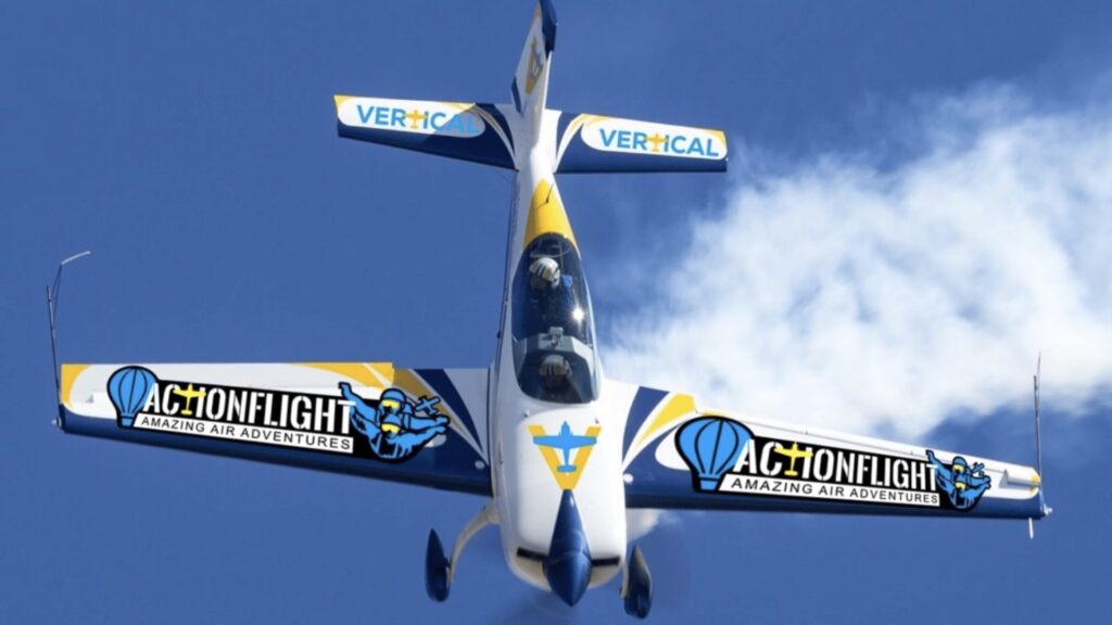 aerobatic flight by actionflight