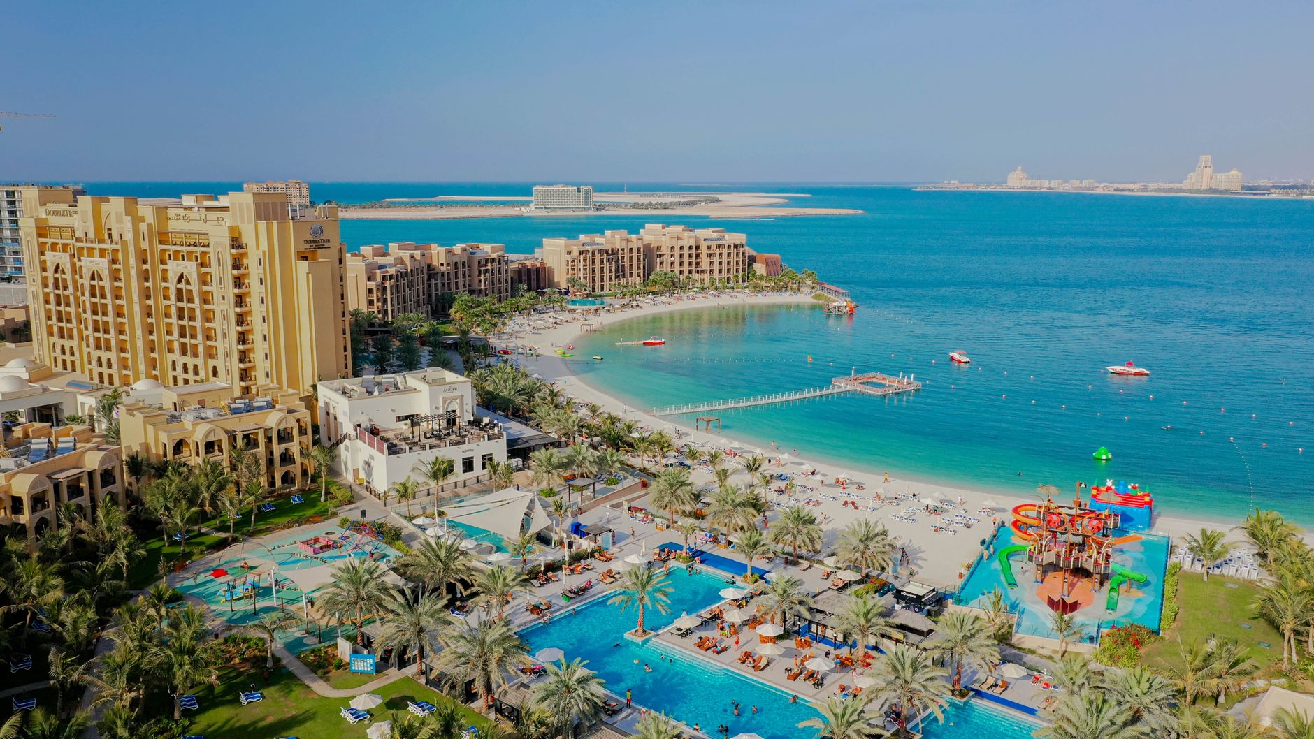 Hosting Relatives in the UAE? A Ras Al Khaimah-First 48-Hour Plan
